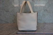 将图片加载到图库查看器,HERMES PICOTIN LOCK TOUCH MM Clemence leather/Swift leather Craie T刻印 Hand bag 800070092
