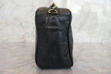 Load image into Gallery viewer, CHANEL Matelasse fringe chain shoulder bag Lambskin Black/Gold hadware Shoulder bag 700030010