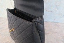 Load image into Gallery viewer, CHANEL Matelasse trapezoid hand bag Caviar skin Black/Gold hadware Hand bag 700120102