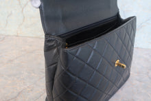 Load image into Gallery viewer, CHANEL Matelasse trapezoid hand bag Caviar skin Black/Gold hadware Hand bag 700120102