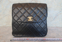 Load image into Gallery viewer, CHANEL Matelasse chain shoulder bag Lambskin Black/Gold hadware Shoulder bag 700120105