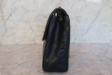 Load image into Gallery viewer, CHANEL Matelasse chain shoulder bag Lambskin Black/Gold hadware Shoulder bag 700120105