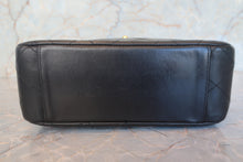 Load image into Gallery viewer, CHANEL Matelasse chain shoulder bag Lambskin Black/Gold hadware Shoulder bag 700120105