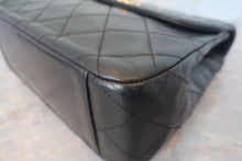 Load image into Gallery viewer, CHANEL Matelasse chain shoulder bag Lambskin Black/Gold hadware Shoulder bag 700120105