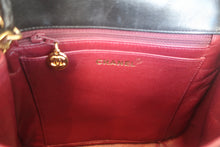 Load image into Gallery viewer, CHANEL Matelasse chain shoulder bag Lambskin Black/Gold hadware Shoulder bag 700120105