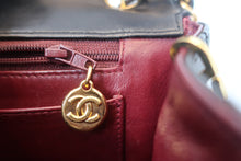 Load image into Gallery viewer, CHANEL Matelasse chain shoulder bag Lambskin Black/Gold hadware Shoulder bag 700120105