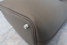 画像をギャラリービューアに読み込む, HERMES/エルメス ピコタンロックPM トリヨンクレマンス エタン □P刻印 ハンドバッグ 800020234