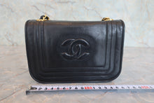 画像をギャラリービューアに読み込む, CHANEL/シャネル ココマークチェーンショルダーバッグ ラムスキン ブラック/ゴールド金具 ショルダーバッグ 800060045