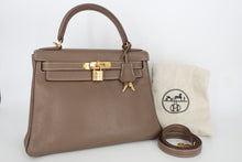 画像をギャラリービューアに読み込む, HERMES/エルメス ケリー28 トリヨンクレマンス エトゥープ T刻印 ショルダーバッグ 800100180