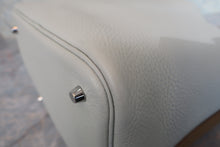 将图片加载到图库查看器,HERMES PICOTIN LOCK CASAQUE MM Clemence leather Pearl gray/Kraft □Q刻印 Hand bag 800010160