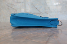 Load image into Gallery viewer, HERMES EVELYNE TPM Clemence leather Blue frida Y Engraving Shoulder bag 800070147