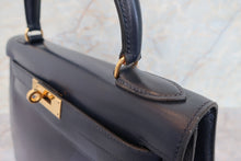 Load image into Gallery viewer, HERMES KELLY 28 Box carf leather Navy 〇U Engraving Shoulder bag 700100033