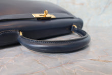 Load image into Gallery viewer, HERMES KELLY 28 Box carf leather Navy 〇U Engraving Shoulder bag 700100033
