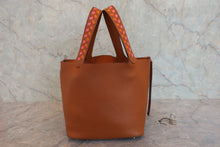 画像をギャラリービューアに読み込む, HERMES/エルメス ピコタンロックMMトレサージュ ヴォーエプソン ゴールド/ローズアザレ/オレンジ D刻印 ハンドバッグ 800020126