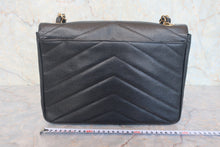 画像をギャラリービューアに読み込む, CHANEL/シャネル Vステッチチェーンショルダーバッグ キャビアスキン ブラック/ゴールド金具 ショルダーバッグ 800010228