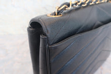 将图片加载到图库查看器,CHANEL/香奈儿 V线 链条包 荔枝皮 Black/Gold hadware(黑色/金色金属) 肩背包 800010228