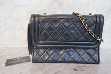 Load image into Gallery viewer, CHANEL Matelasse fringe chain shoulder bag Lambskin Black/Gold hadware Shoulder bag 700120145