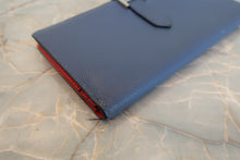 Load image into Gallery viewer, HERMES  Bearn Soufflet Verso Epsom leather Blue brighton/Capucine A Engraving Wallet 700060104