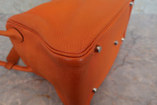将图片加载到图库查看器,HERMES LINDY 30 Clemence leather Orange □N刻印 Shoulder bag 700030284