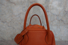 将图片加载到图库查看器,HERMES LINDY 30 Clemence leather Orange □N刻印 Shoulder bag 700030284