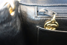 将图片加载到图库查看器,CHANEL/香奈儿 V线 链条包 荔枝皮 Black/Gold hadware(黑色/金色金属) 肩背包 800010228