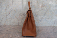 画像をギャラリービューアに読み込む, HERMES/エルメス ケリー32 クシュベル ゴールド □C刻印 ショルダーバッグ 700080124