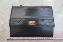 Load image into Gallery viewer, CHANEL 2.55 Chain shoulder bag Lambskin Black/Gold hadware Shoulder bag 700100004