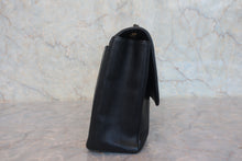 画像をギャラリービューアに読み込む, CHANEL/シャネル マドモアゼルチェーンショルダーバッグ キャビアスキン ブラック/ゴールド金具 ショルダーバッグ 800010176