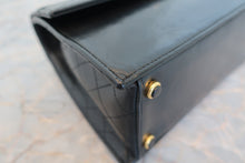 Load image into Gallery viewer, CHANEL 2.55 Chain shoulder bag Lambskin Black/Gold hadware Shoulder bag 700100004