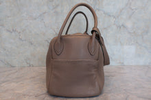 Load image into Gallery viewer, HERMES LINDY 30 Clemence leather Etoupe gray A Engraving Shoulder bag 800090016