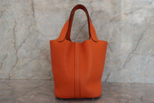 画像をギャラリービューアに読み込む, HERMES/エルメス ピコタンロックPM トリヨンクレマンス オレンジ □N刻印 ハンドバッグ 700030255