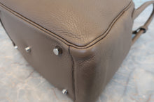 Load image into Gallery viewer, HERMES LINDY 30 Clemence leather Etoupe gray A Engraving Shoulder bag 800090016