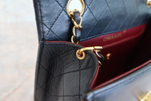 Load image into Gallery viewer, CHANEL 2.55 Chain shoulder bag Lambskin Black/Gold hadware Shoulder bag 700100004