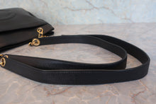 Load image into Gallery viewer, CHANEL CC mark chain tote bag Caviar skin Black/Gold hadware Tote bag 800070132