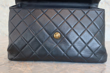 将图片加载到图库查看器,CHANEL/香奈儿 CF 双面 链条包 羊皮 Navy/Gold hadware(藏蓝色/金色金属) 肩背包 800040114