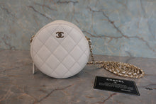 画像をギャラリービューアに読み込む, CHANEL/シャネル マトラッセラウンドチェーンショルダーバッグ キャビアスキン ホワイト/ゴールド金具 ショルダーバッグ 800040100
