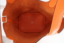 画像をギャラリービューアに読み込む, HERMES/エルメス ピコタンロックPM トリヨンクレマンス オレンジ □L刻印 ハンドバッグ 800100130