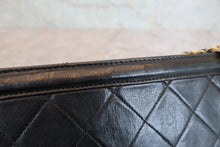 Load image into Gallery viewer, CHANEL Matelasse fringe shoulder bag Lambskin Black/Gold hadware Shoulder bag 800040093