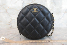Load image into Gallery viewer, CHANEL Matelasse round chain shoulder bag Caviar skin Black/Gold hadware Shoulder bag 700070211