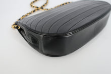画像をギャラリービューアに読み込む, CHANEL/シャネル ココマークチェーンショルダーバッグ ラムスキン ブラック/ゴールド金具 ショルダーバッグ 800100177