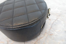 Load image into Gallery viewer, CHANEL Matelasse round chain shoulder bag Caviar skin Black/Gold hadware Shoulder bag 700070211