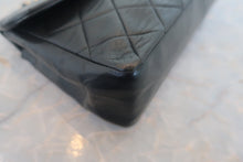 画像をギャラリービューアに読み込む, CHANEL/シャネル マトラッセバイカラーチェーンショルダーバッグ ラムスキン ブラック/ホワイト/ゴールド金具 ショルダーバッグ 800020245