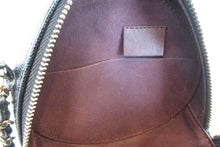 Load image into Gallery viewer, CHANEL Matelasse round chain shoulder bag Caviar skin Black/Gold hadware Shoulder bag 700070211