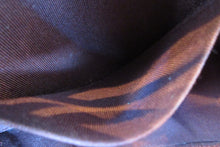 Load image into Gallery viewer, CHANEL Matelasse round chain shoulder bag Caviar skin Black/Gold hadware Shoulder bag 700070211