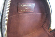 Load image into Gallery viewer, CHANEL Matelasse round chain shoulder bag Caviar skin Black/Gold hadware Shoulder bag 700070211