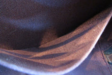 Load image into Gallery viewer, CHANEL Matelasse round chain shoulder bag Caviar skin Black/Gold hadware Shoulder bag 700070211