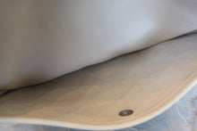 Load image into Gallery viewer, HERMES EVELYNE 3PM Epsom leather Craie X Engraving Shoulder bag 700120129