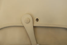 Load image into Gallery viewer, HERMES EVELYNE 3PM Epsom leather Craie X Engraving Shoulder bag 700120129