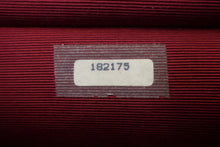 将图片加载到图库查看器,CHANEL/香奈儿 垂直针迹 按压锁 链条包 羊皮 Black/Gold Hardware(黑色/金色金属) 肩背包 800070141