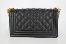 画像をギャラリービューアに読み込む, CHANEL/シャネル ボーイシャネルチェーンショルダーバッグ キャビアスキン ブラック/ゴールド金具 ショルダーバッグ 800100058